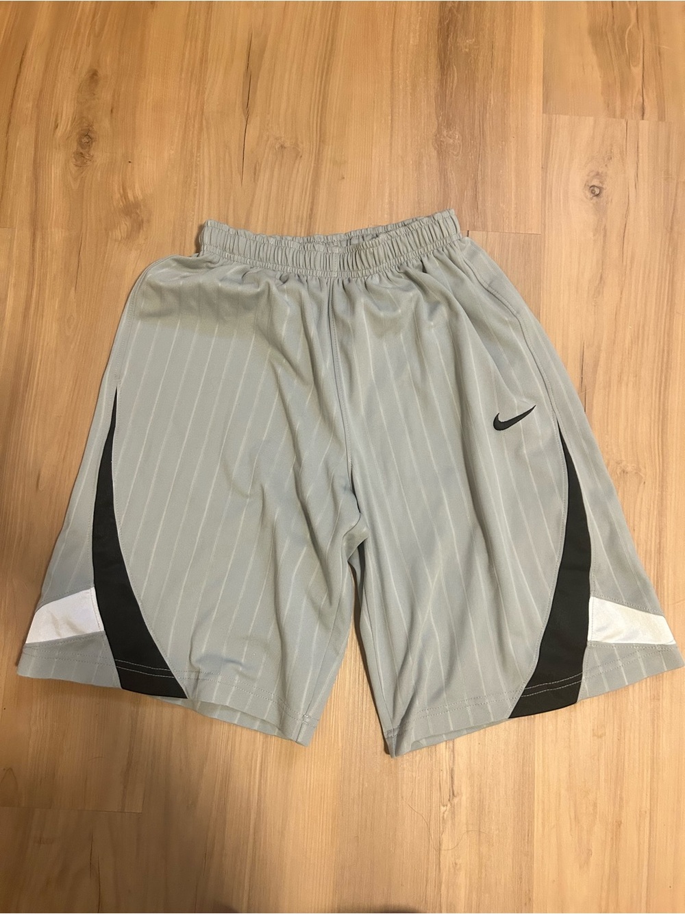 Nike Men’s Light Gray Athletic Shorts with Black and White Panels